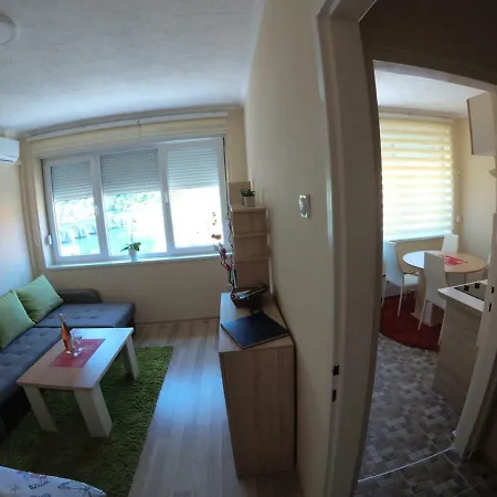 Trg Apartment *